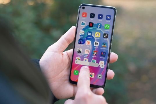 Tips Aman Saat Uninstall atau Menonaktifkan Aplikasi Bawaan di HP Uninstall Aplikasi Bawaan HP